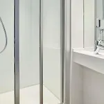 Hotelf1 *