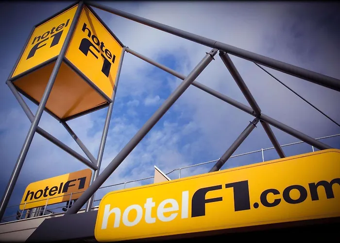 מלון Hotelf1 שומון